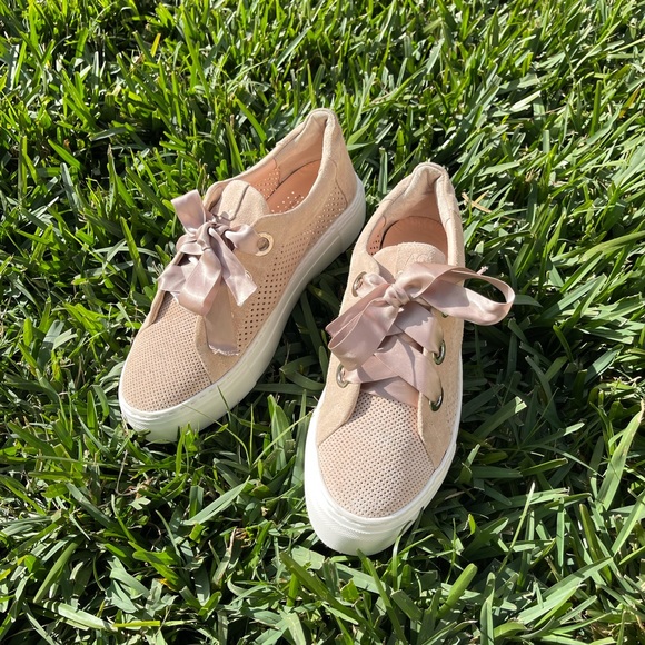 AGL🔴Platform perforated Suede Leather sneakers 9 - Picture 2 of 7